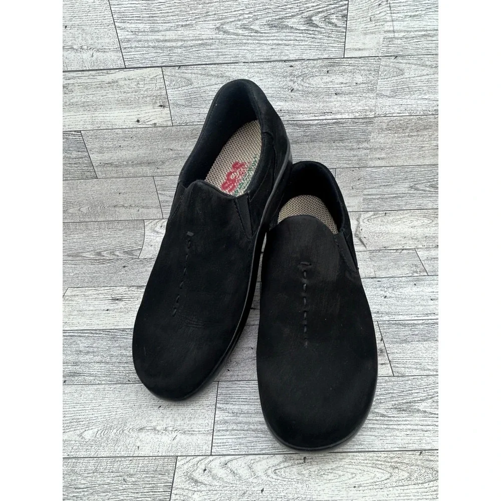 SAS M667 Women Black Nubuck Slip On Walking Shoes Loafers‎ Size 7.5 M Comfort